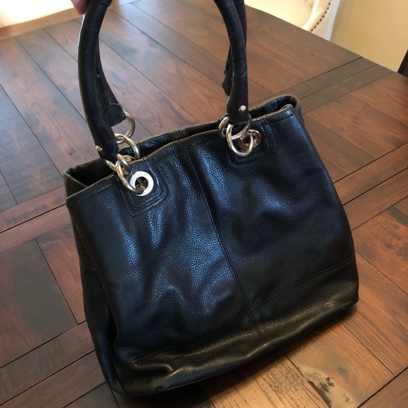Coach, black leather handbag. - Picture 2 of 2